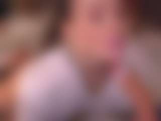 Bllowjoyy's Live Sex Cam Show