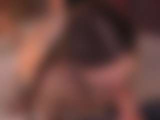 Bllowjoyy's Live Sex Cam Show