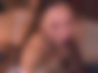 Bllowjoyy's Live Sex Cam Show