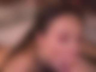 Bllowjoyy's Live Sex Cam Show