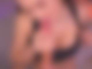Bllowjoyy's Live Sex Cam Show