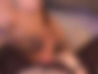 Bllowjoyy's Live Sex Cam Show