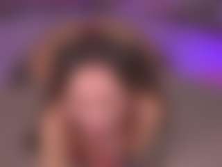Bllowjoyy's Live Sex Cam Show