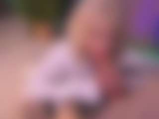 Bllowjoyy's Live Sex Cam Show