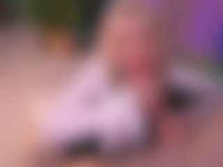 Bllowjoyy's Live Sex Cam Show