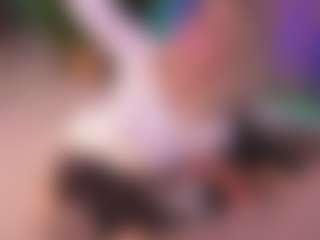 Bllowjoyy's Live Sex Cam Show