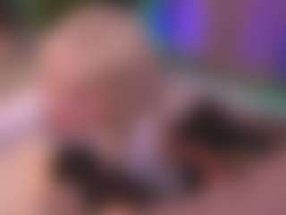 Bllowjoyy's Live Sex Cam Show