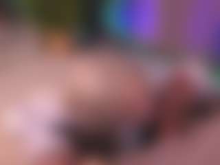 Bllowjoyy's Live Sex Cam Show