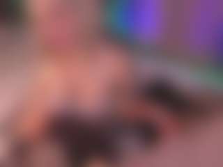 Bllowjoyy's Live Sex Cam Show