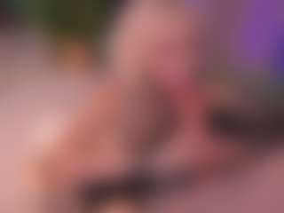 Bllowjoyy's Live Sex Cam Show