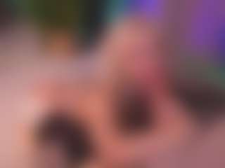 Bllowjoyy's Live Sex Cam Show
