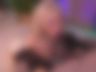 Bllowjoyy's Live Sex Cam Show