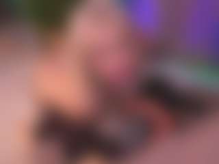 Bllowjoyy's Live Sex Cam Show