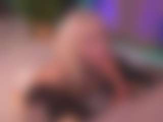 Bllowjoyy's Live Sex Cam Show