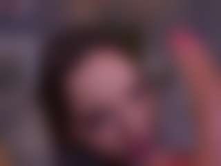 Live cam show with Bllowjoyy - Busty on CamClone