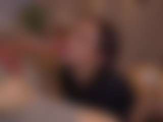 Bllowjoyy's Live Sex Cam Show