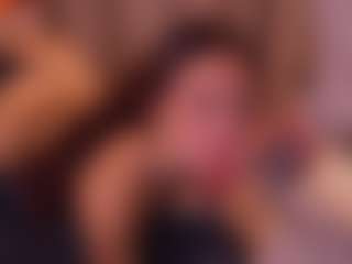 Bllowjoyy's Live Sex Cam Show