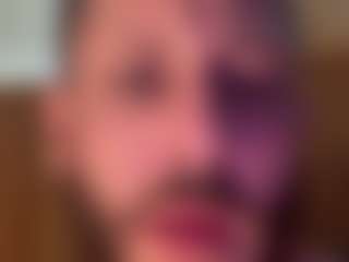 Live cam show with Kinkystar - Brown Eyes on Soda Cam