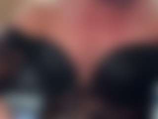 Live cam show with Kinkystar - Dutch on Camsoda