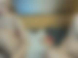 Live cam show with RoxySnowey - Cum on Camsoda