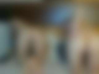 Live cam show with RoxySnowey - Brown Eyes on Milfs Live