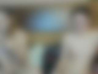 Live cam show with RoxySnowey - Petite on Camsoda Late Night