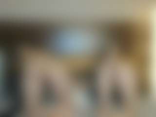 RoxySnowey's Live Sex Cam Show