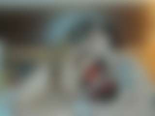 Live cam show with RoxySnowey - Brown Eyes on Camsoda