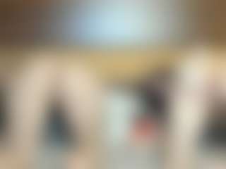 Live cam show with RoxySnowey - Cum on Camsoda