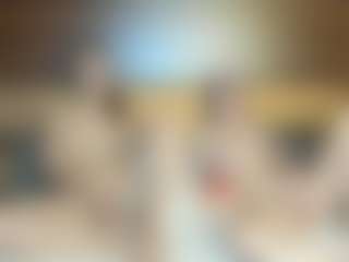 Live cam show with RoxySnowey - Toys on parknlotfishbdy