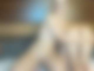 Live cam show with RoxySnowey - Toys on boobsie.com