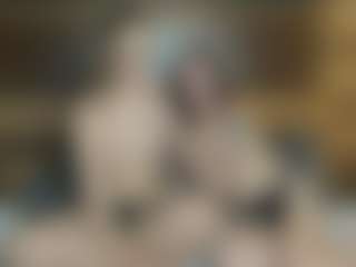 RoxySnowey's Live Sex Cam Show