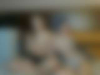 Live cam show with RoxySnowey - Twerk on Camsoda