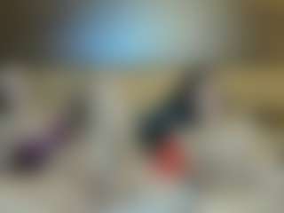 RoxySnowey's Live Sex Cam Show