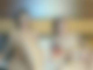 Live cam show with RoxySnowey - Lovense on luckytryst.com