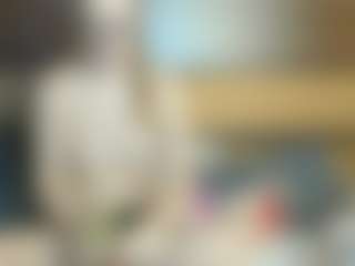 Live cam show with RoxySnowey - Small Tits on luckytryst.com