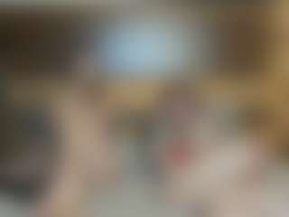 Live cam show with RoxySnowey - Moaning on Camsoda