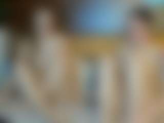 Live cam show with RoxySnowey - Brown Eyes on Camiplay Live