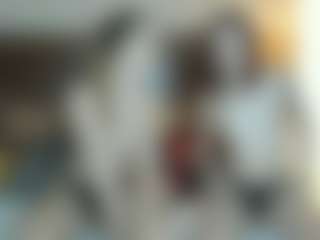 Live cam show with RoxySnowey - Teen (18+) on CamwithHer