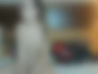 Live cam show with RoxySnowey - Tittyfuck on CamClone