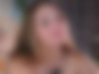 Live cam show with Milly - Brown Hair on friskycurves.com