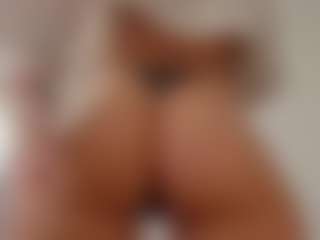 Live cam show with angelofloveee - Athletic on TeamSkeetLive