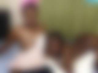 Live cam show with Black-betty - Teen (18+) on 1on1-livenow
