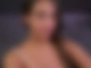Live cam show with Isabella - Dance on live18s.com