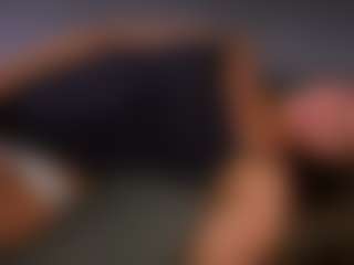 Live cam show with Isabella - Cute on Hubzter Live