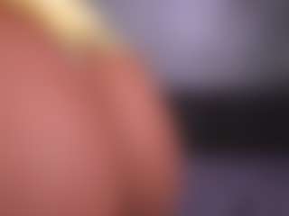 Live cam show with Isabella - Sporty on Free Soda