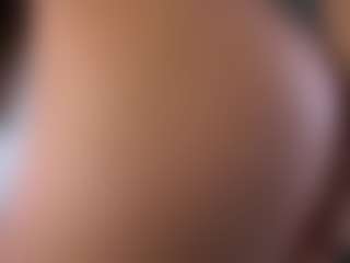 Live cam show with Isabella - Sporty on Livezox