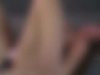 Live cam show with Isabella - Public on Livezox
