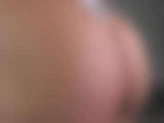 Live cam show with Isabella - Public on fuck-show.com