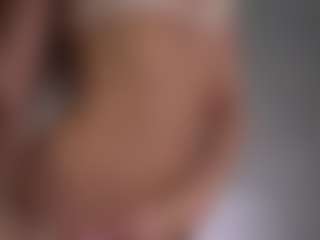Live cam show with Isabella - Bitch on Dolls Live